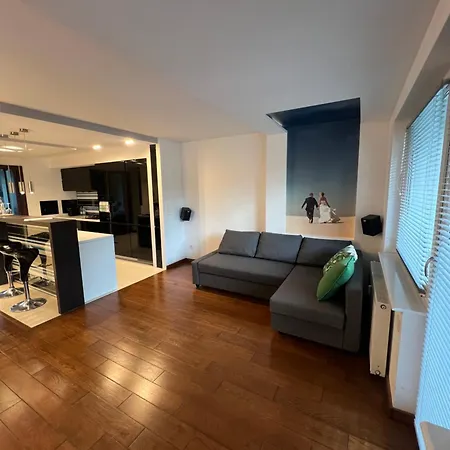 Lejlighed Modern Space & Garden